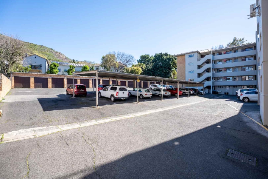 2 Bedroom Property for Sale in Buitenverwagting Western Cape